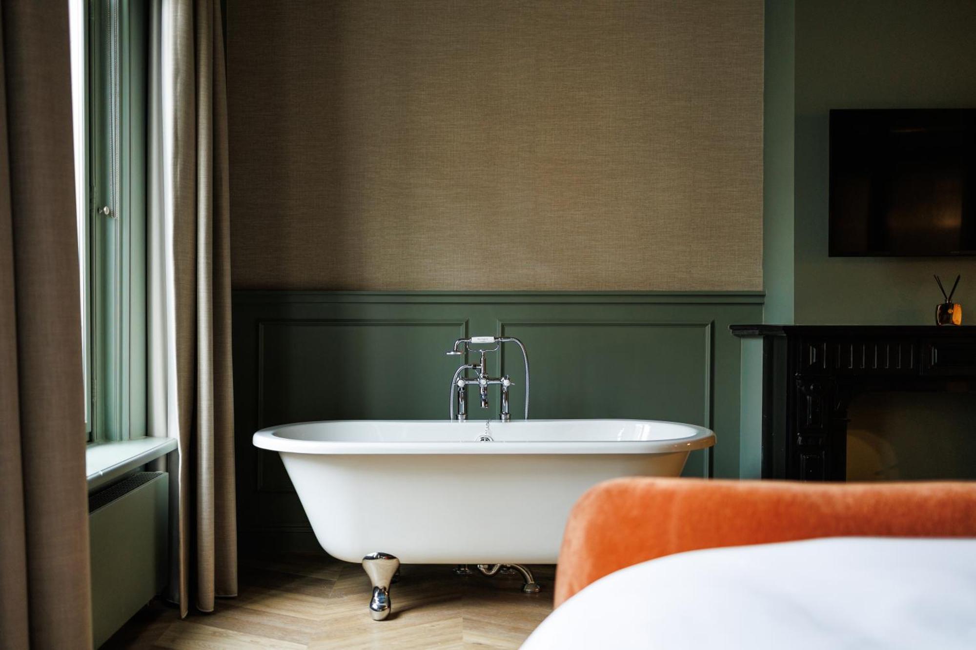 Uylenhof Hotel 4*